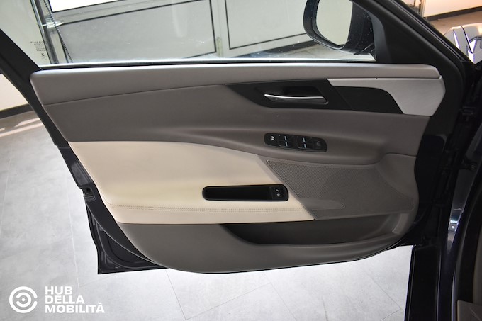 JAGUAR XE 2.0 D Turbo 180CV Prestige